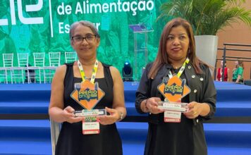 Manipuladoras de alimentos da rede municipal de ensino recebem prêmio nacional da Alimentação Escolar do FNDE