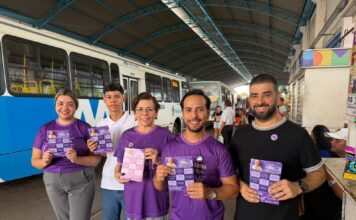 Prefeitura de Manaus realiza ação educativa do ‘Junho Violeta’ nos terminais de ônibus da capital