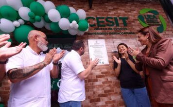 Governador Roberto Cidade inaugura biblioteca do Centro de Estudos Superiores da UEA em Itacoatiara
