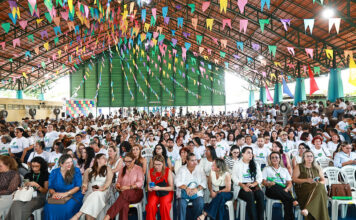 Prefeito Renato Junior celebra formação de mais de mil agentes de saúde e sanciona lei de progressão histórica para servidores da Semsa