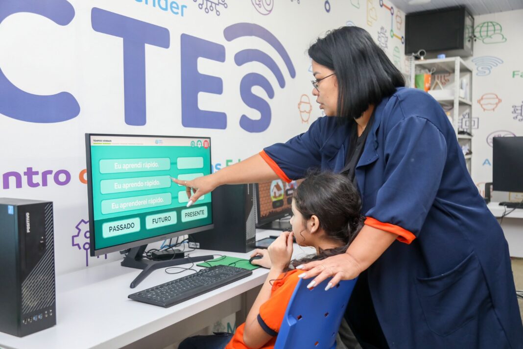 Centros de Tecnologias Educacionais da Prefeitura de Manaus beneficiam cerca de 80 mil estudantes e fortalecem o ensino e inovação na rede municipal de educação 4