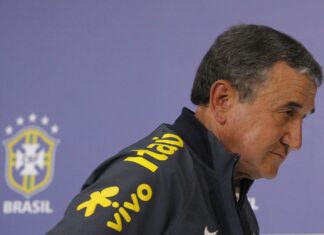 Parreira permanece internado na UTI com quadro de infecção pulmonar