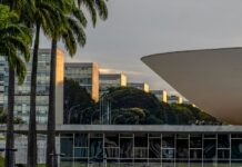 Dino ordena que parlamentares sejam responsabilizados por emendas