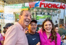 Omar firma compromisso em chamar os aprovados em concurso e reabrir delegacias 24 horas no Amazonas