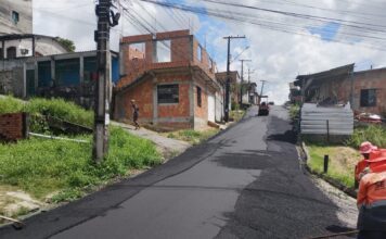 Prefeitura de Manaus intensifica serviços de recuperação da malha viária no bairro Cidade de Deus