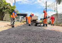 Prefeitura de Manaus avança com recapeamento no bairro Flores e reforça mobilidade e segurança na zona Centro-Sul