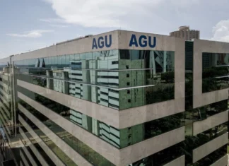 AGU quer manter sigilo sobre R$ 12 bilhões em pagamentos de honorários, afinal não foi para defender o Bozo