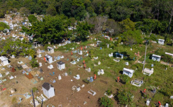 Prefeitura de Manaus intensifica serviços de limpeza nos cemitérios e prepara programação especial para o Dia dos Pais