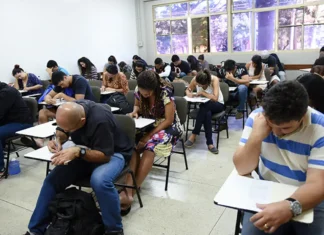 Encceja é no próximo domingo; saiba como consultar locais de provas