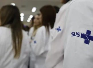 Saúde estende atuação de 676 médicos especialistas no SUS