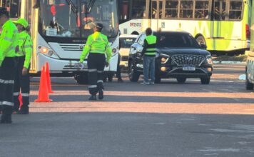 Urgente: Em desespero Renato Jr e David Almeida são acusados de mandar apreender ônibus e vans que iriam a convenção de Roberto Cidade