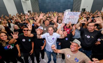 Roberto Cidade dialoga com artistas e produtores culturais sobre propostas para o setor