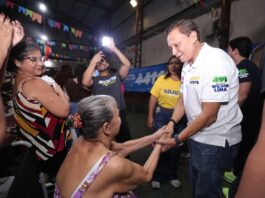 Adjuto Afonso destaca importância dos pequenos negócios em encontro com moradores do Nova Esperança