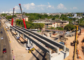 Prefeitura de Manaus avança com o içamento das vigas estruturais do Complexo Viário Passarão, na zona Oeste