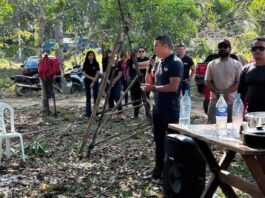 Sob cinzas e fumaça tóxica, moradores de Iranduba recebem solidariedade e cestas básicas após incêndio no lixão