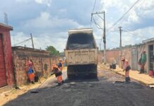 Prefeitura de Manaus leva asfalta à travessa Praia Pedroso, no Tarumã