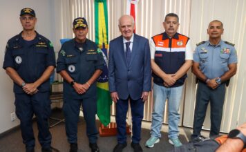 Vice-governador Serafim Corrêa recebe comandante da Marinha do Brasil e destaca integração de ações no Amazonas