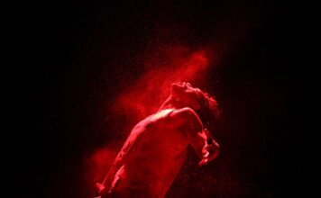 “Tom na Fazenda” ganha nova sessão gratuita nesta quinta (13) no Teatro ICBEU