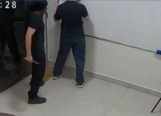 Adolescente de 15 anos esfaqueia professor durante aula em Manaus (VÍDEO cenas fortes)