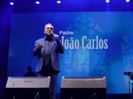 Celebrações católica e gospel abrem programação de sábado do palco Alfândega com shows de Padre João Carlos, Hamilton Azevedo e Mia Lohanny