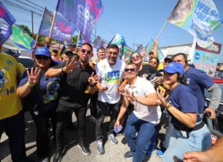 Em quarta caminhada pela zona leste, Wilson Lima recebe carinho de moradores e comerciantes no Fuxico