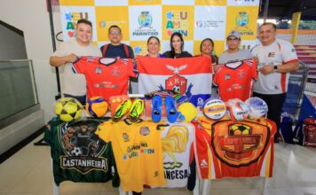 Prefeitura entrega kits esportivos completos para 25 bairros do 5º Copão Eu Amo Parintins
