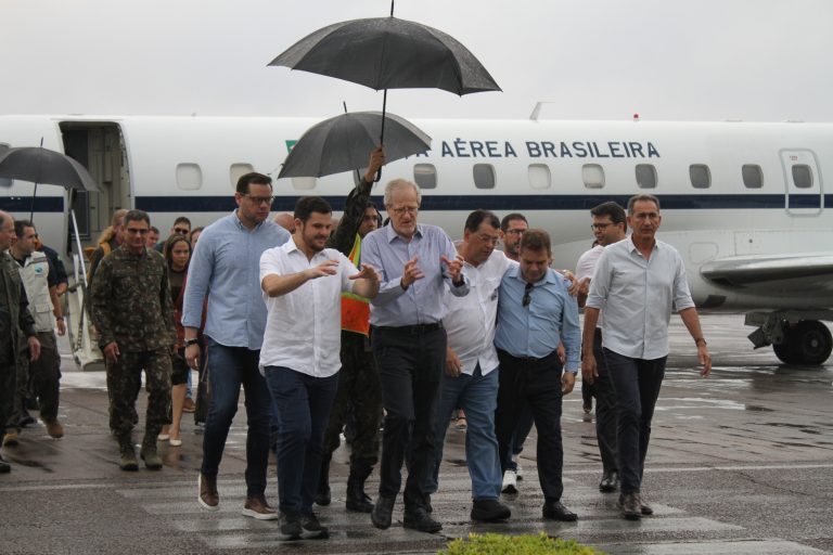 CHEGADA-MINISTROS-EM-MANAUS-768x512