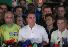 Flávio Bolsonaro rejeita resultado do 2º turno e diz que vai pedir anulação da eleição